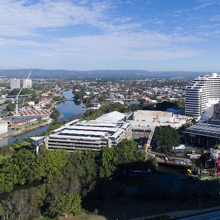 Broadbeach Savannah Resort Exterior photo
