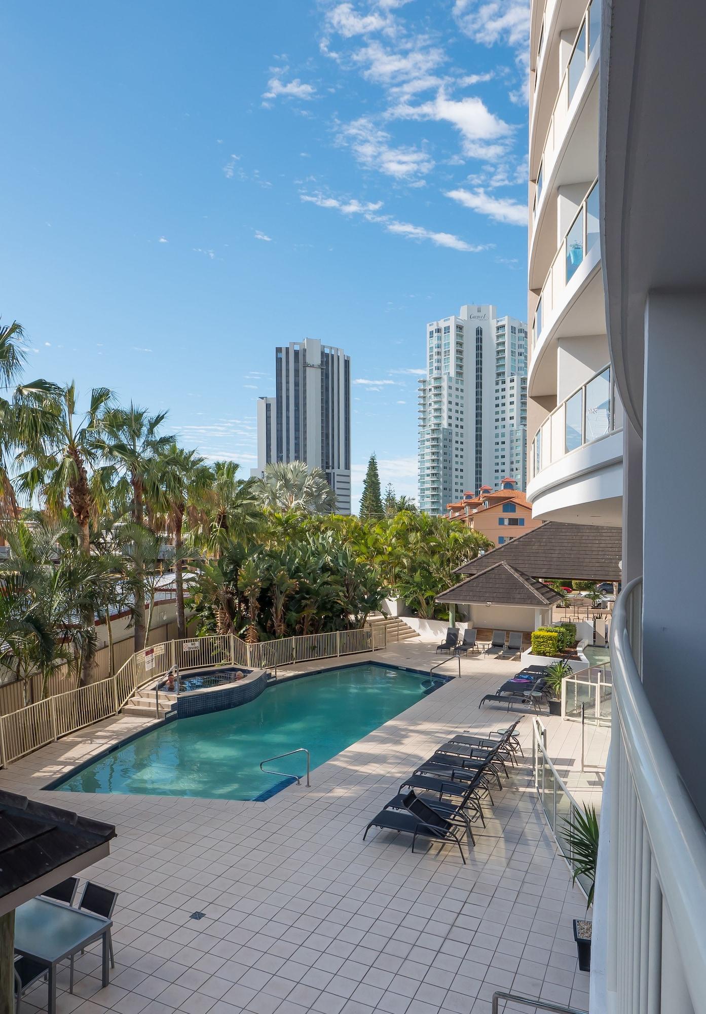 Broadbeach Savannah Resort Exterior photo