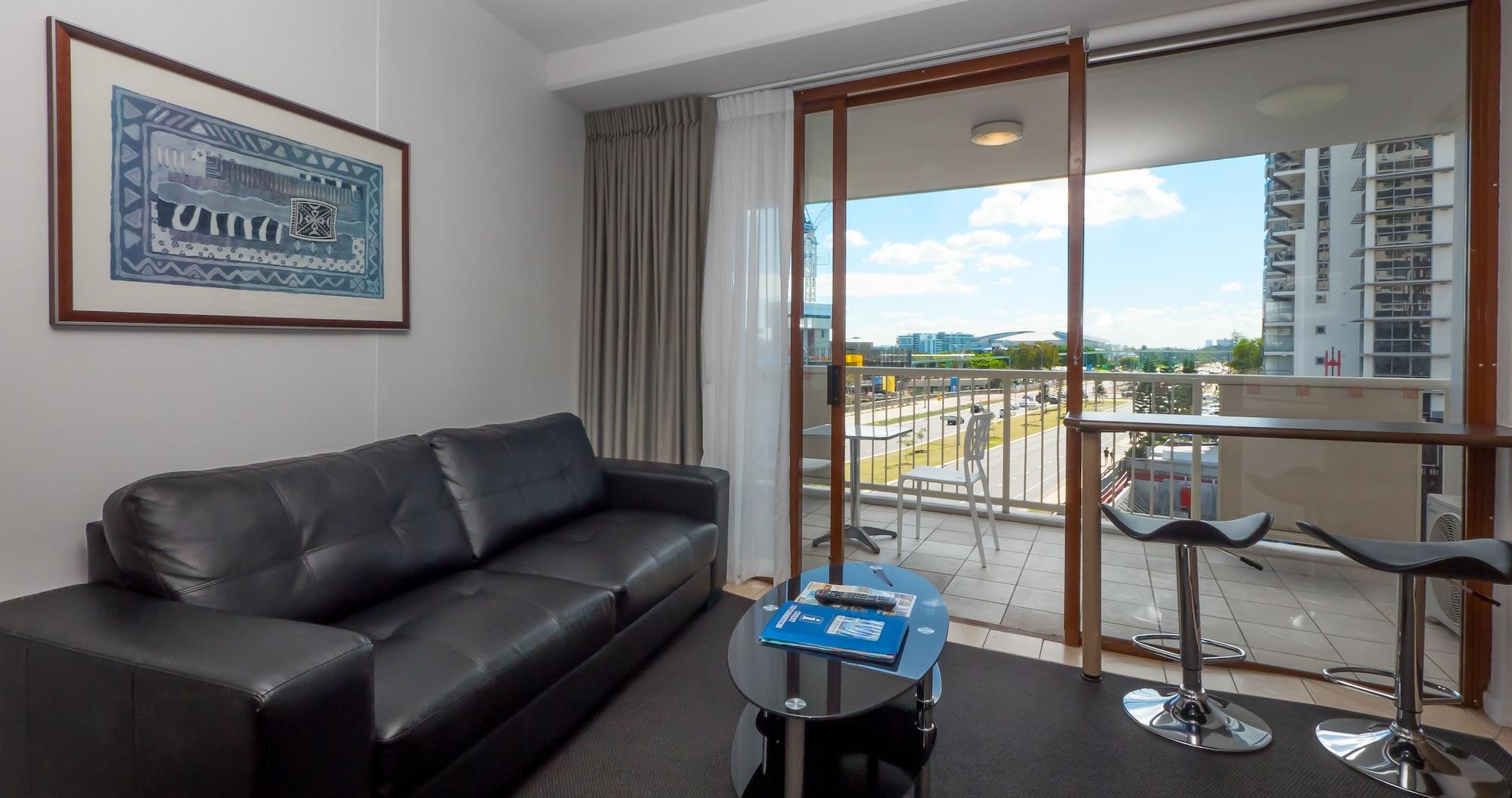 Broadbeach Savannah Resort Exterior photo
