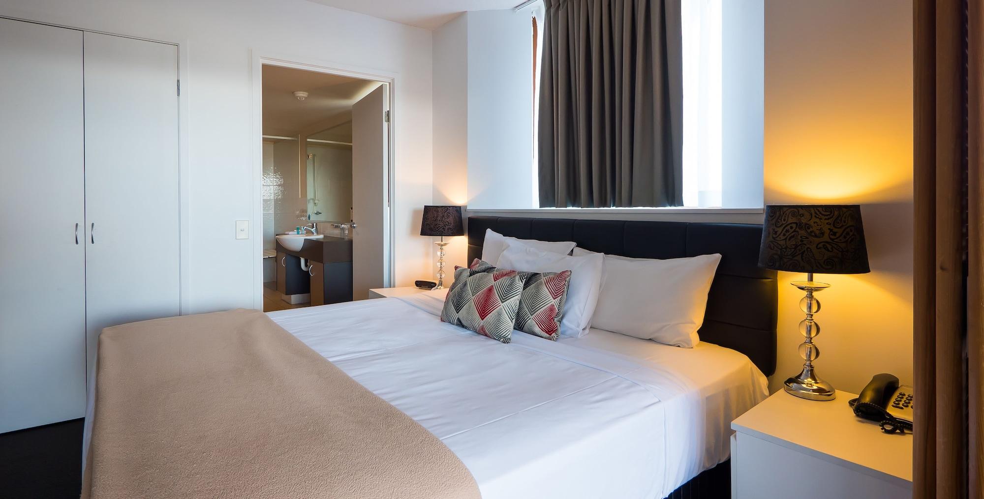 Broadbeach Savannah Resort Exterior photo