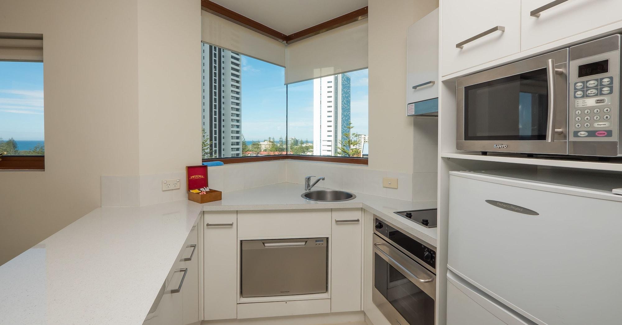 Broadbeach Savannah Resort Exterior photo