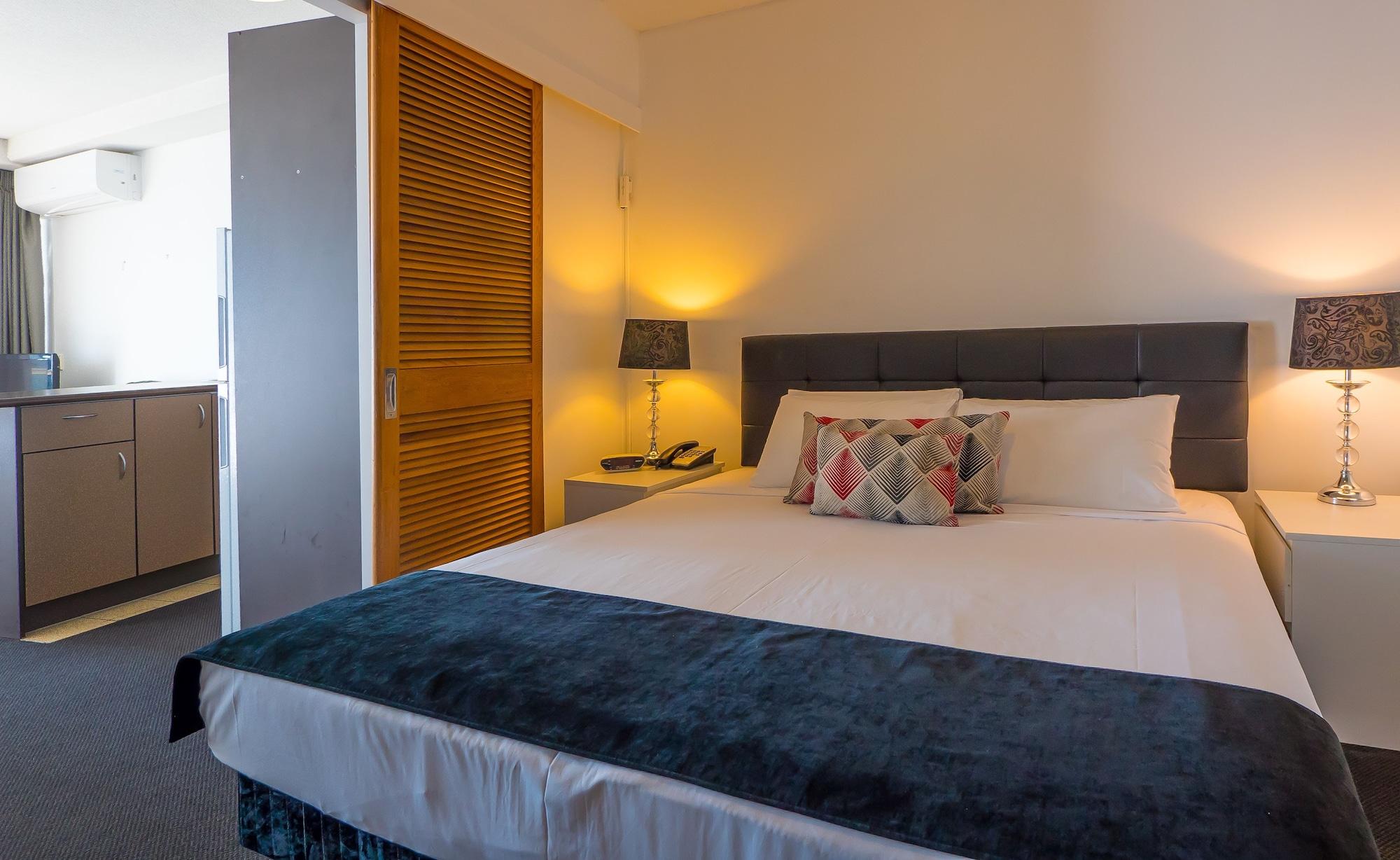 Broadbeach Savannah Resort Exterior photo