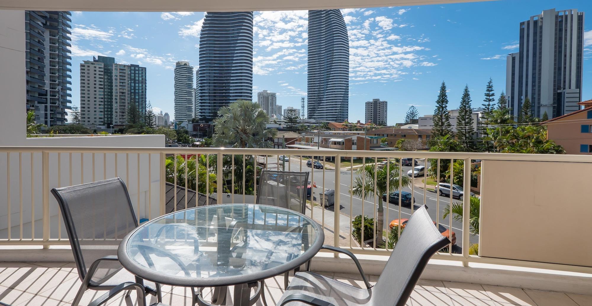 Broadbeach Savannah Resort Exterior photo
