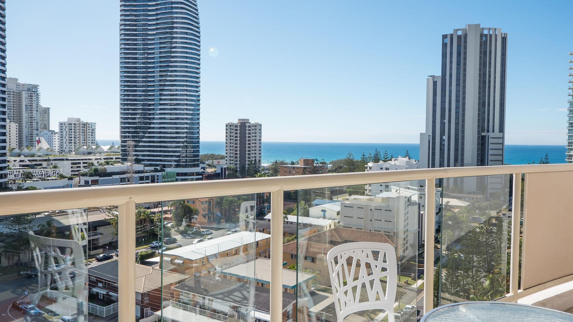 Broadbeach Savannah Resort Exterior photo