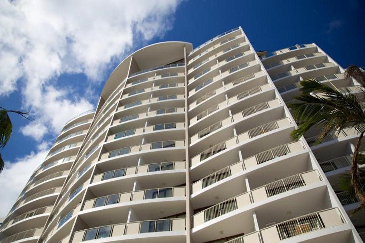 Broadbeach Savannah Resort Exterior photo